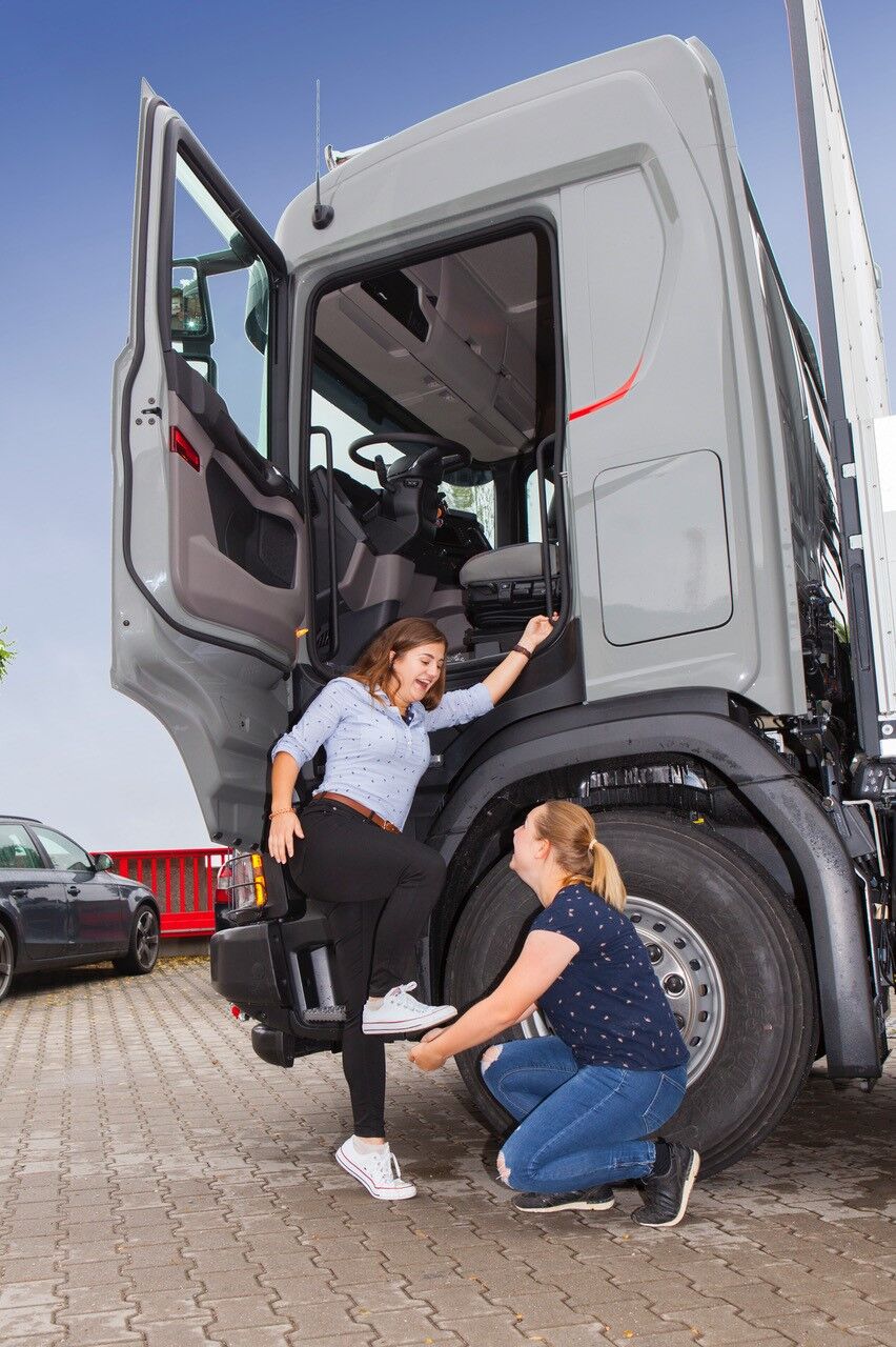 LKW%202-q7evkrbcx1xygxr